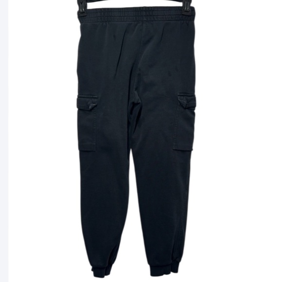 Nike Youth Size Large black Sweatpants Elastic Waist Drawstring Cargo Pockets - Picture 3 of 12